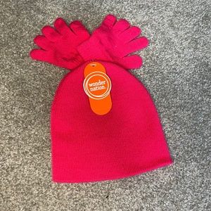 Wonder Nation Toddler Beanie + Gloves Set.